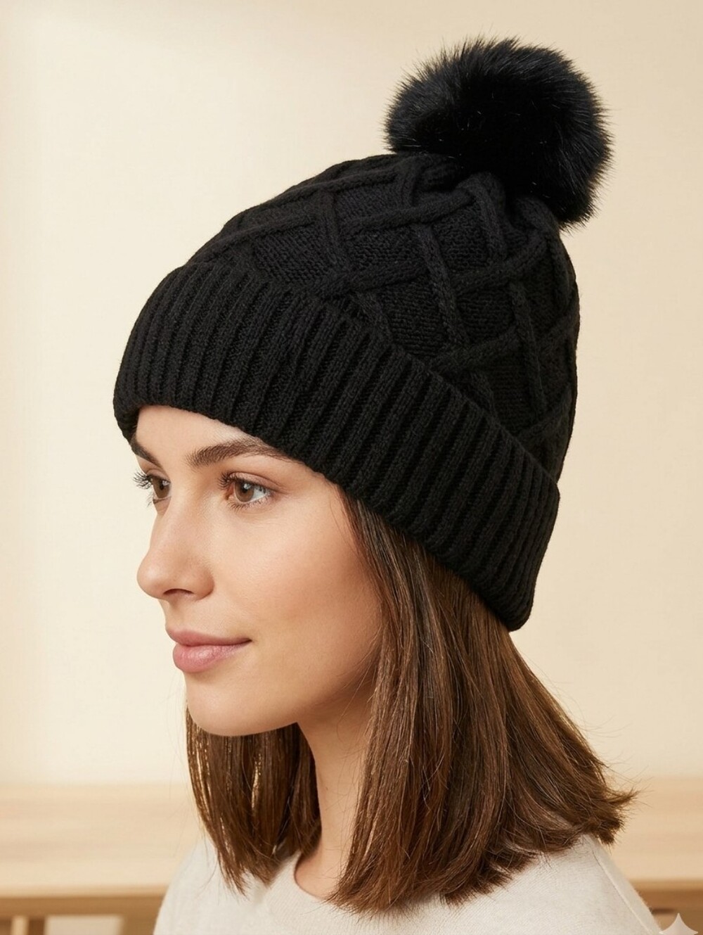 Nicole Marciano POM black hat insulated NWT